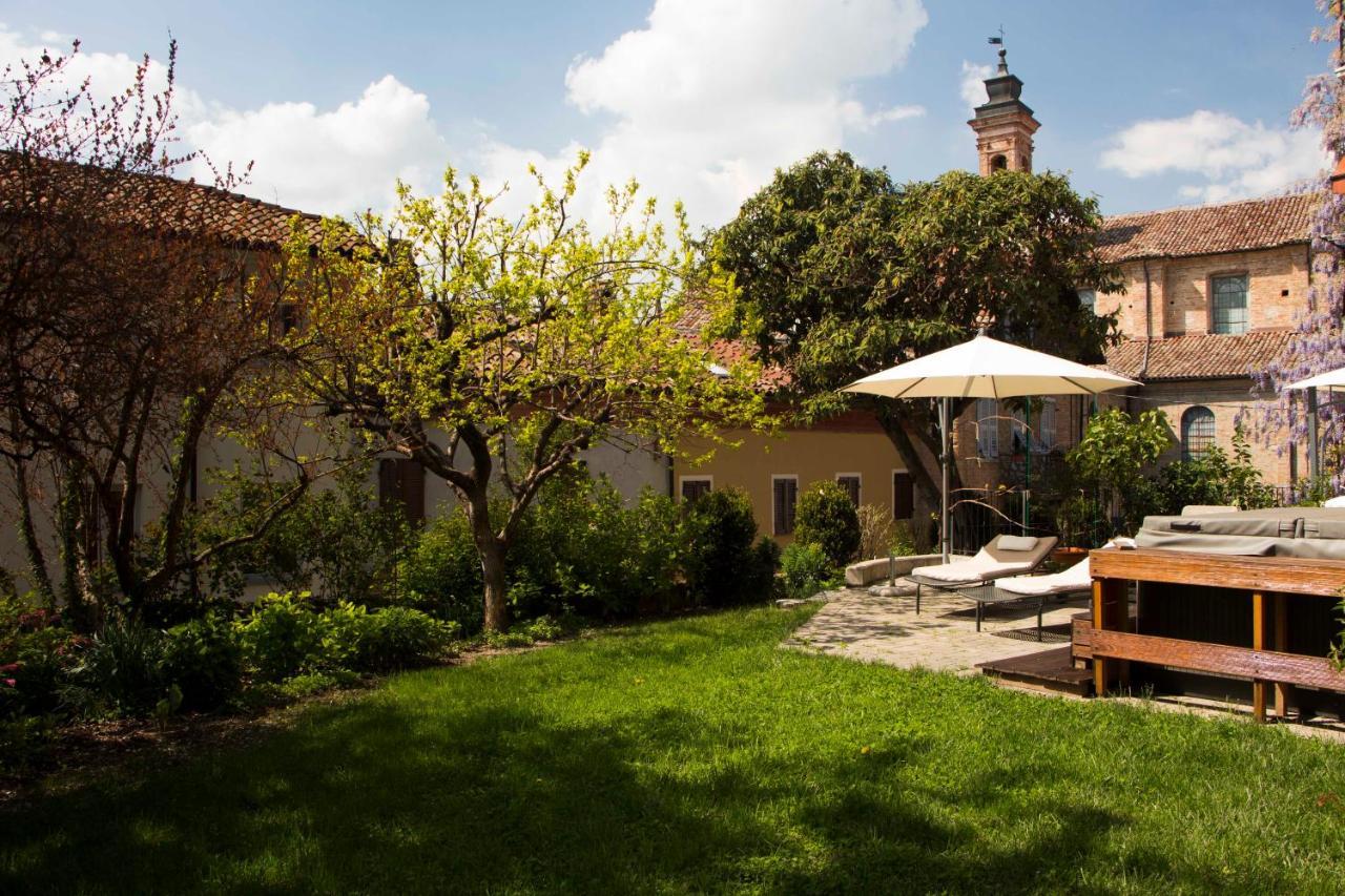 L'Aromatario Acomodação com café da manhã Neive Exterior foto